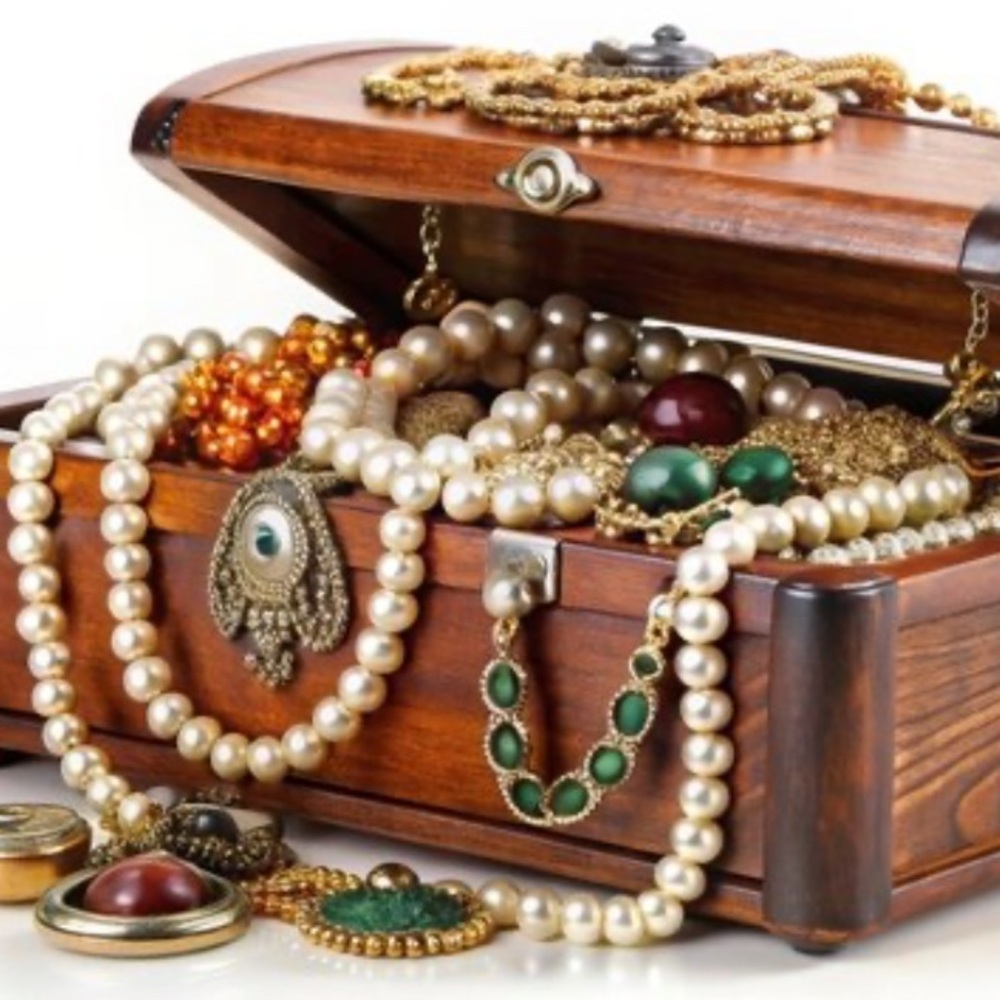 3 jewelry items=$30. Bundle deal. See notes below.